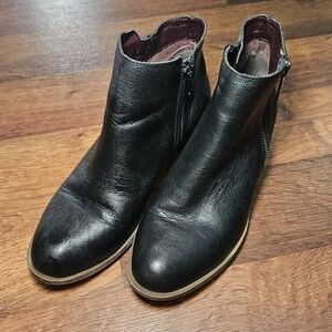 Women's Booties | Size 7 | Kensie